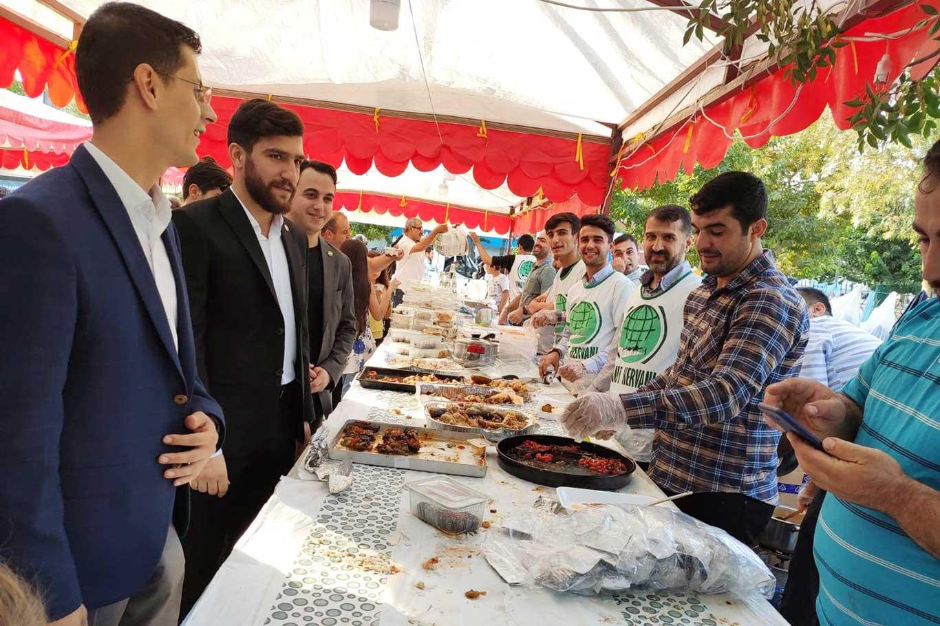 'Umut Kervanı takdir edilecek faaliyetler sürdürmektedir' 'Umut Kervanı takdir edilecek faaliyetler sürdürmektedir'